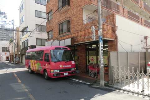 スイミングプール・送迎バス